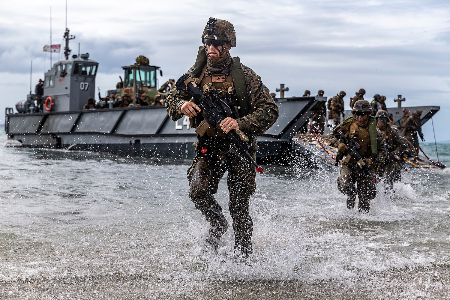 U.S. Marines conduct a simulated amphibious assault of exercise during Talisman Sabre 19 in Bowen, Australia, July 22, 2019. (Lance Cpl. Tanner D. Lambert/Marine Corps)