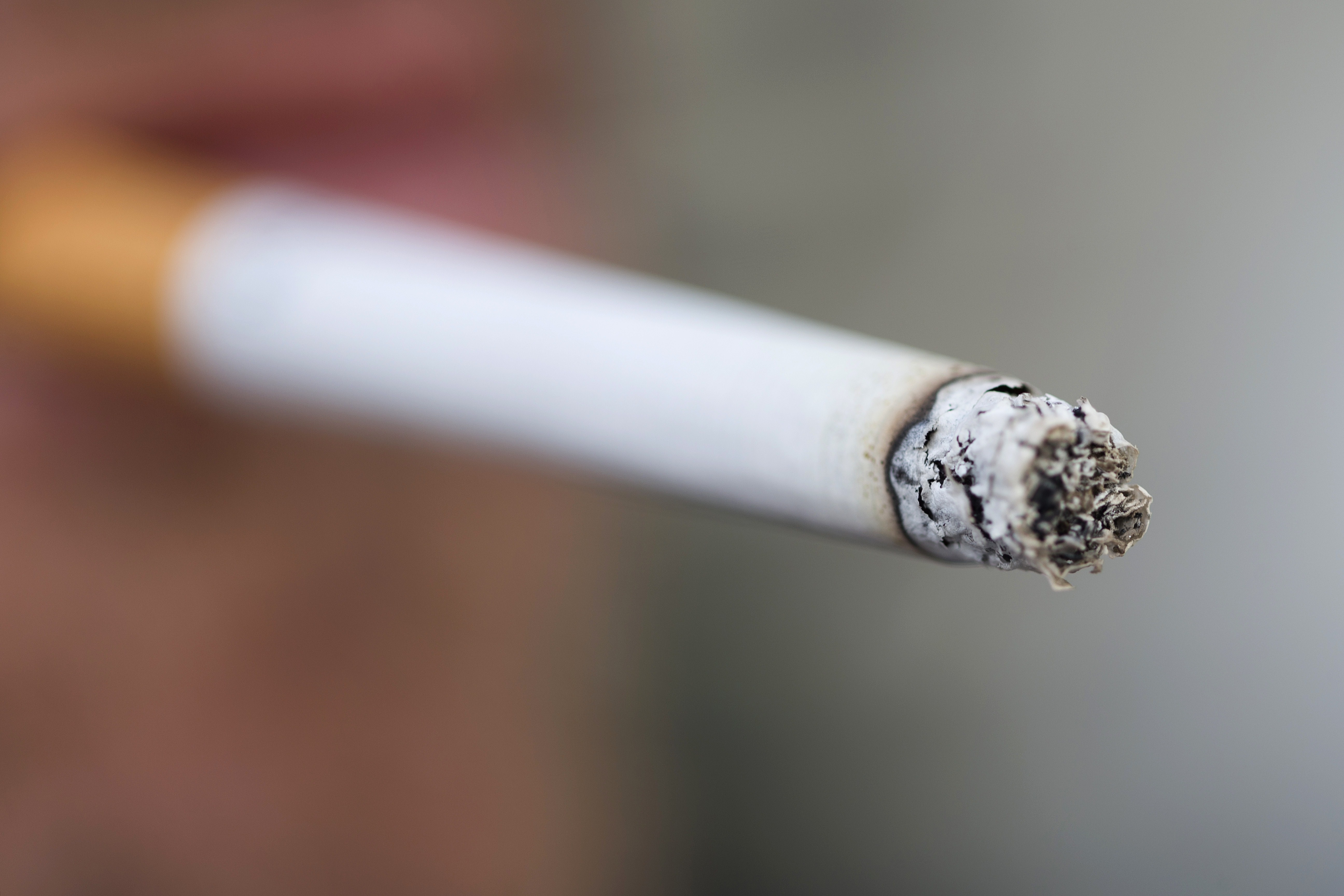 Hawaii's under21 smoking ban takes effect Jan. 1