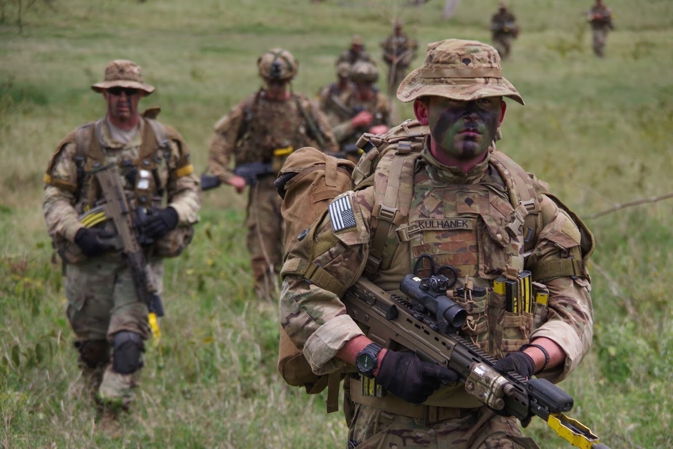 U.S. and British paratroopers conduct a training patrol Nov. 28, 2018, in Kenya. The training scenario was part of Operation Askari Storm, a multinational training exercise occurring in Kenya, Africa between U.S., British and other partner-nation forces. (Spc. John Lytle/Army)