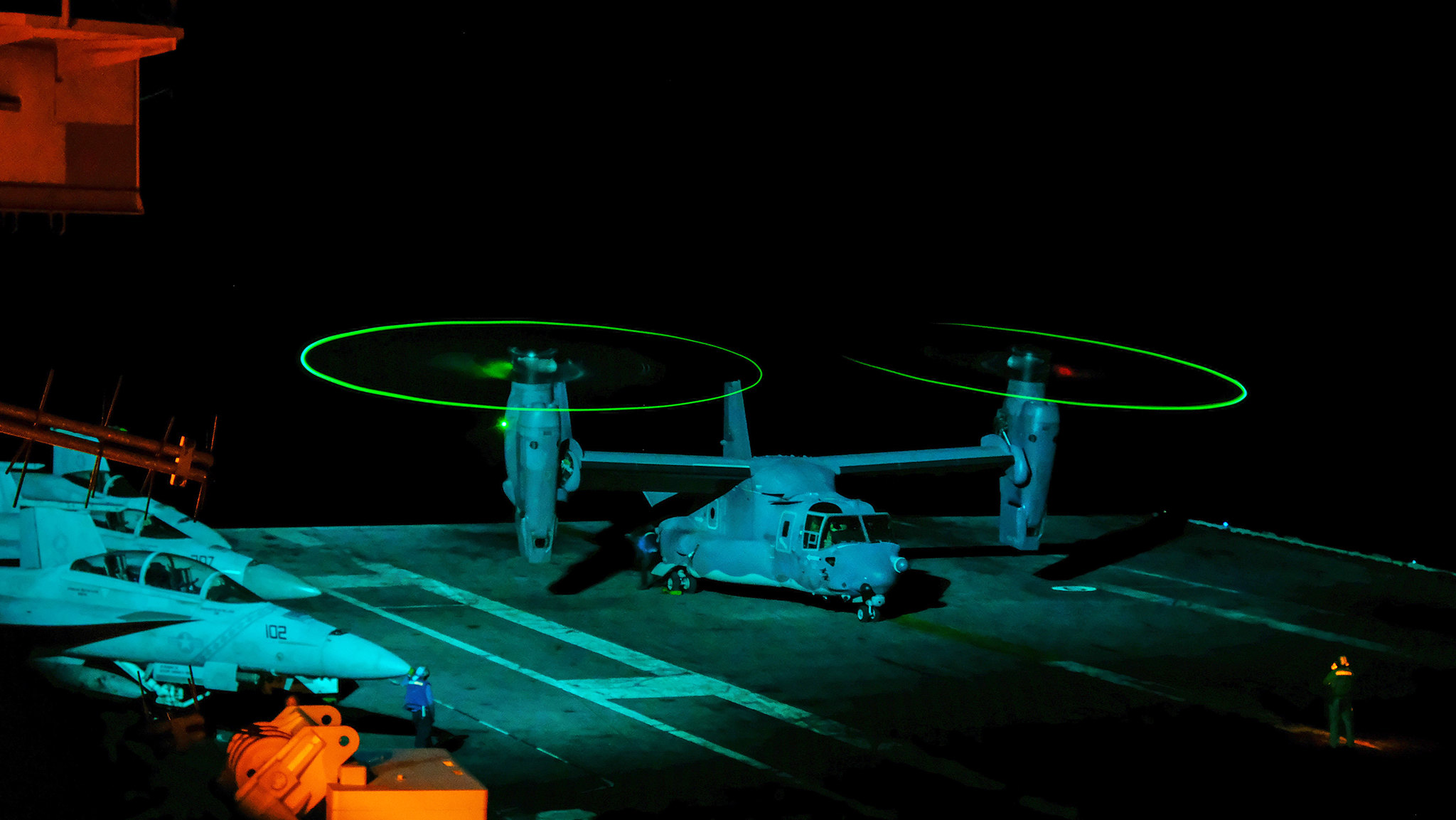 A CV-22 Osprey from the U.S. Air Force 21st Special Operations Squadron in Yokota, Japan, conducts flight operations from the flight deck of the aircraft carrier USS Ronald Reagan (CVN 76) on Aug. 22, 2019, in the Philippine Sea. (Mass Communication Specialist 1st Class Rufus Hucks/Navy)