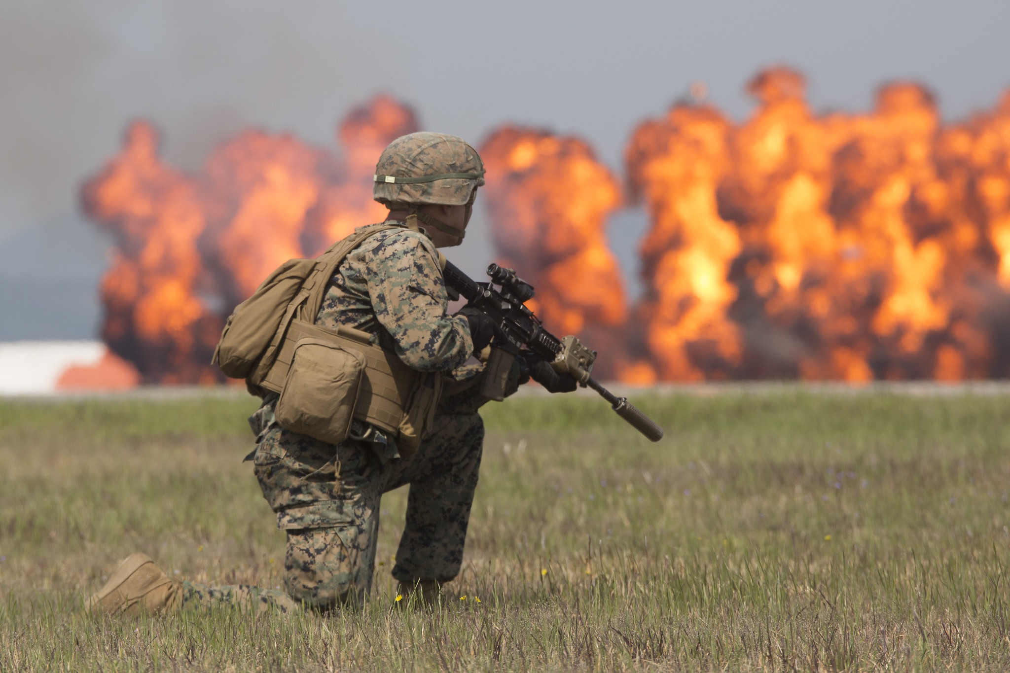 A Marine Air-Ground Task Force demonstration is conducted May 5, 2019, during the 43rd Japan Maritime Self-Defense Force Marine Corps Air Station Iwakuni Friendship Day at MCAS Iwakuni, Japan. (Lance Cpl. Harrison Rakhshani/Marine Corps)