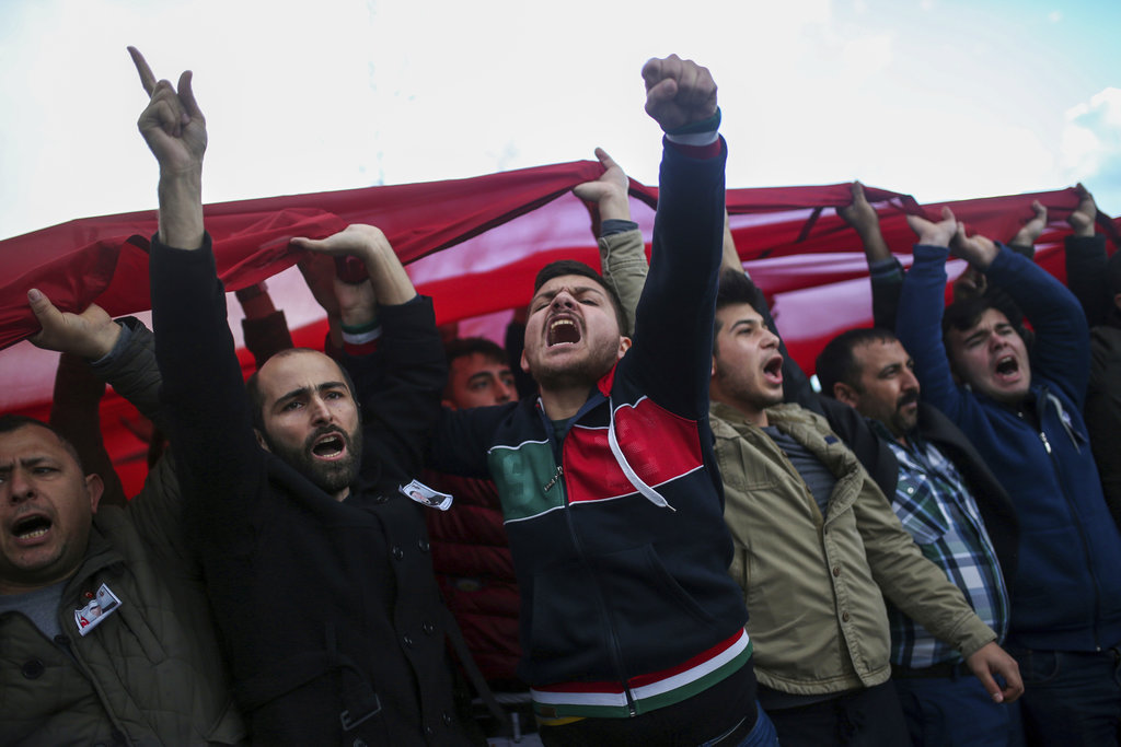 Turkey assails US over ties with Syrian Kurdish militia