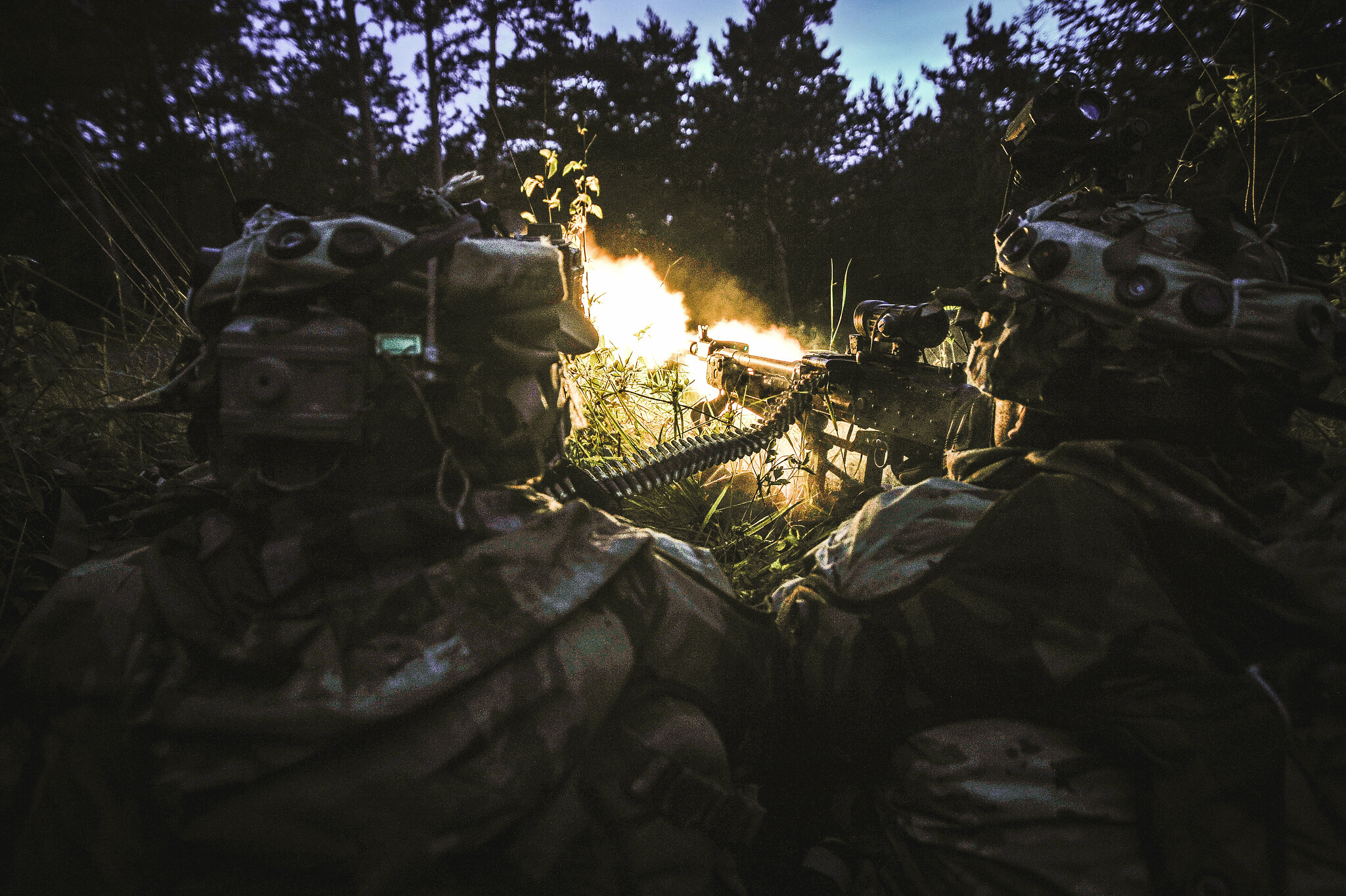 Army paratroopers react to contact while participating in Exercise Immediate Response at Pocek Training Area, Slovenia, May 15, 2019. (Army)