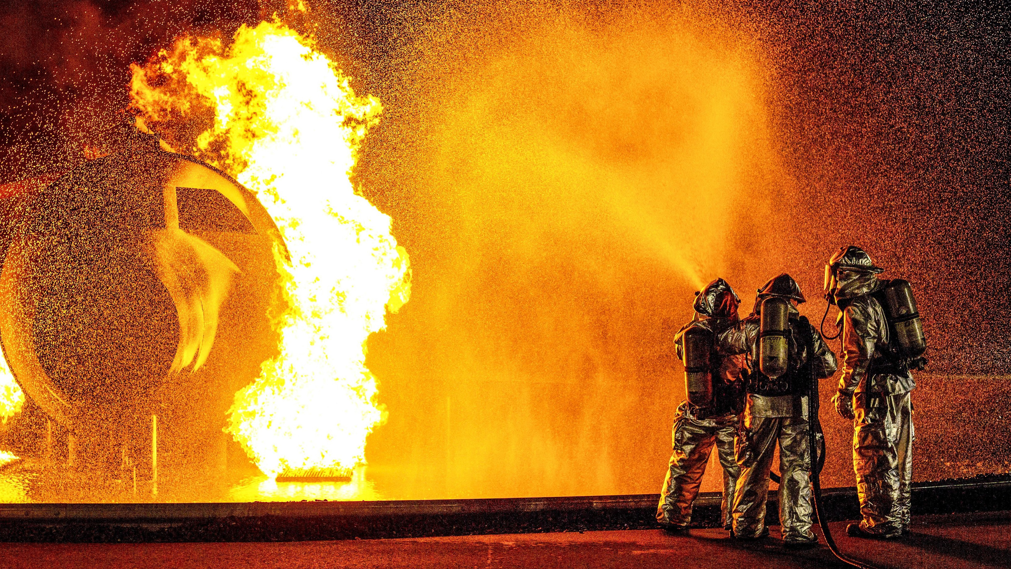 Aircraft Rescue and Firefighting (ARFF) Marines with Headquarters and Headquarters Squadron conduct fire containment drills at Marine Corps Air Station Iwakuni, Japan, Oct. 12, 2018. The training was conducted in order to maintain proficiency extinguishing aircraft fires in support of the air station's mission of launching and recovering aircraft. (Sgt. Akeel Austin/Marine Corps)