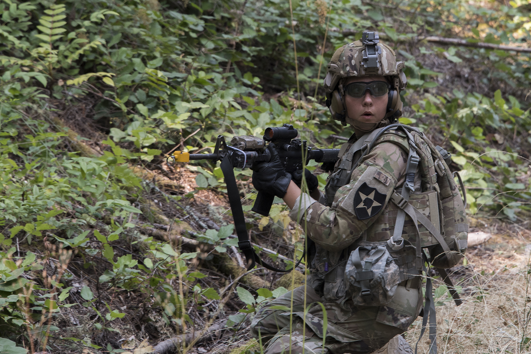 Soldiers test the Army's newest new combat helmet
